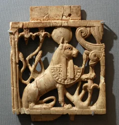 アイボリータブレット、Nimrud、紀元前900〜600年